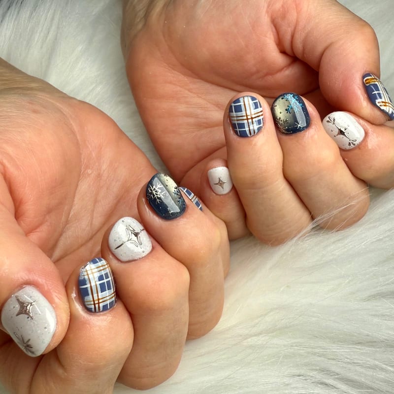 Moana nail & eyelash by HEADLIGHT 浦添店の店内写真3