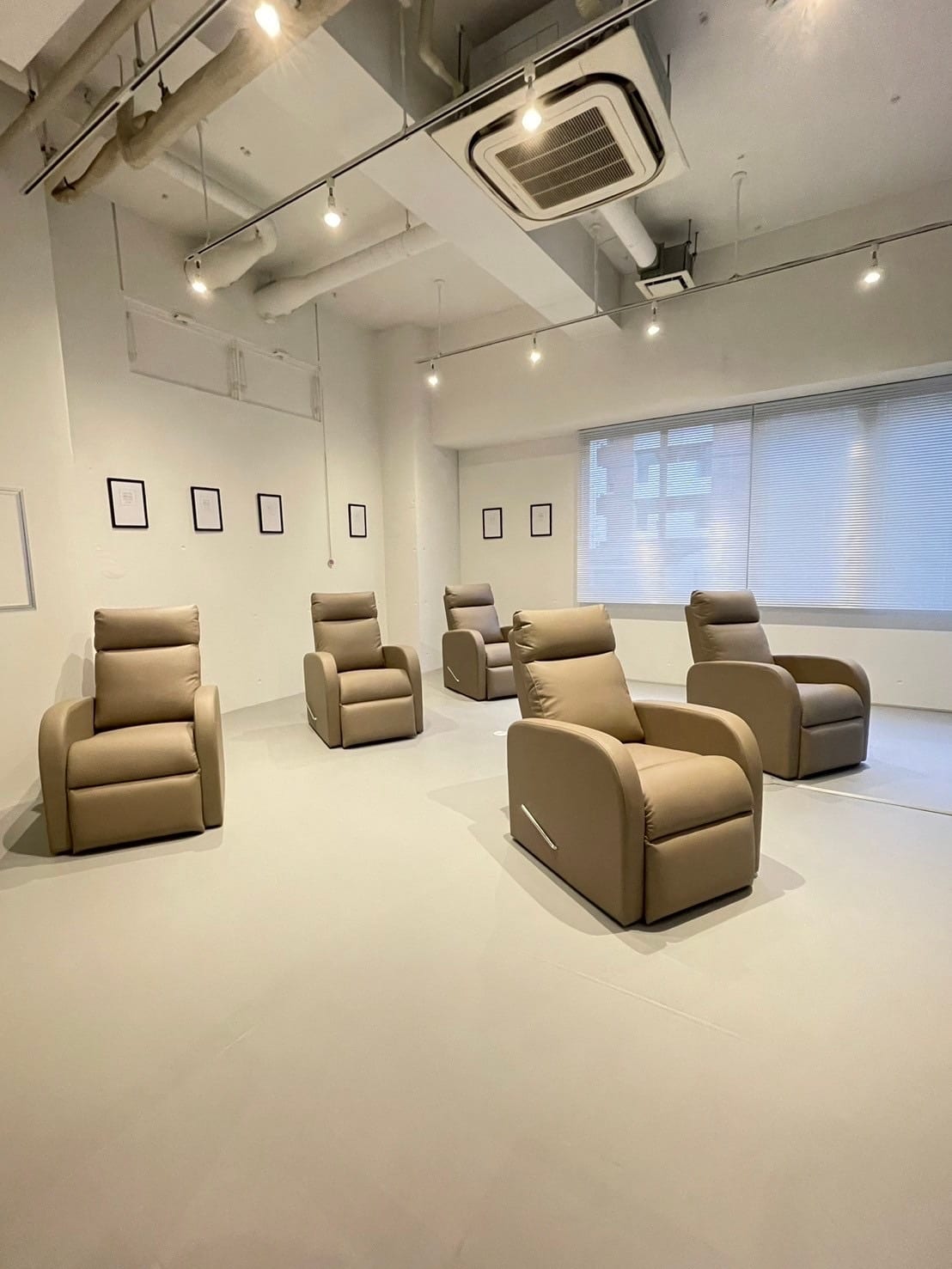 Bianca TOKYO 天神大名店（福岡）のメンズ眉毛サロン店内写真 1枚目