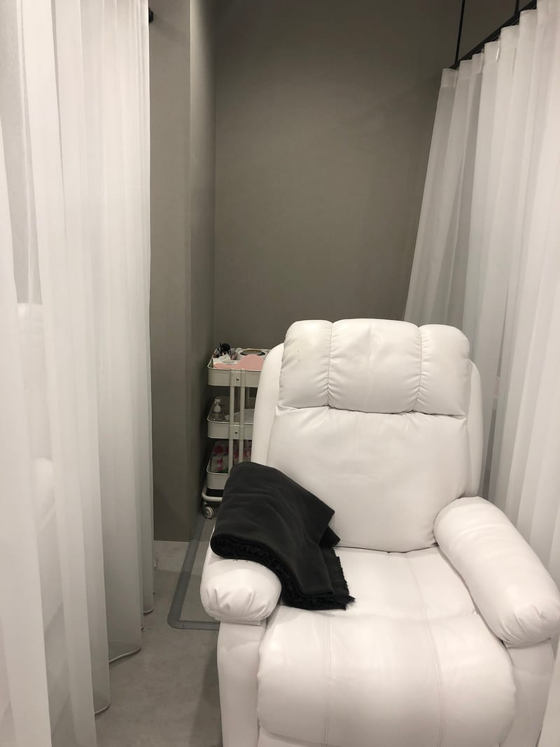 MIROH 渋谷店の店内写真2