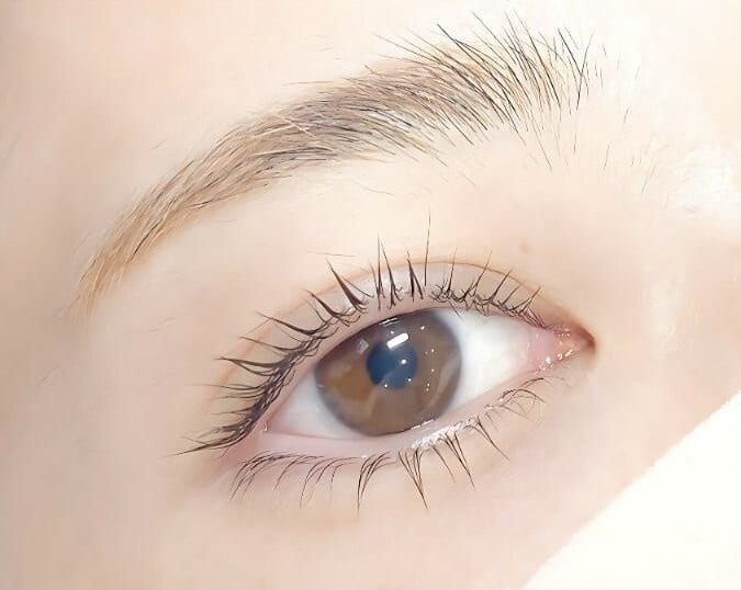 アイブロウ 眉毛サロン UNI BROW 大阪京橋(京橋)のメンズ眉毛サロン