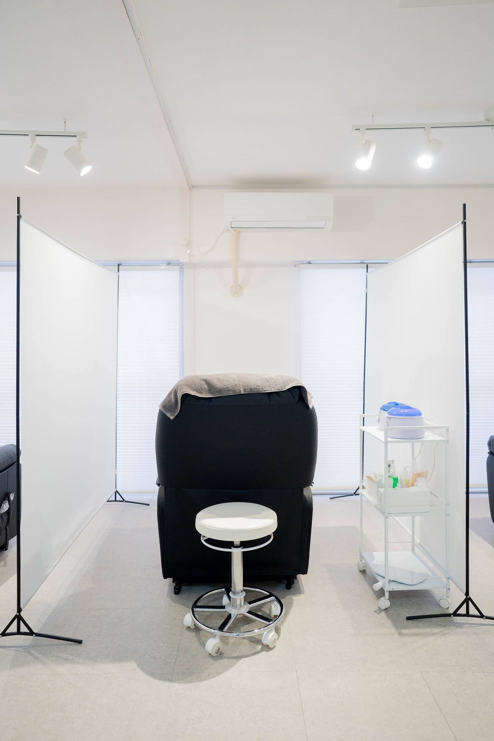 EDGE BROW 恵比寿店（恵比寿）のメンズ眉毛サロン店内写真 1枚目