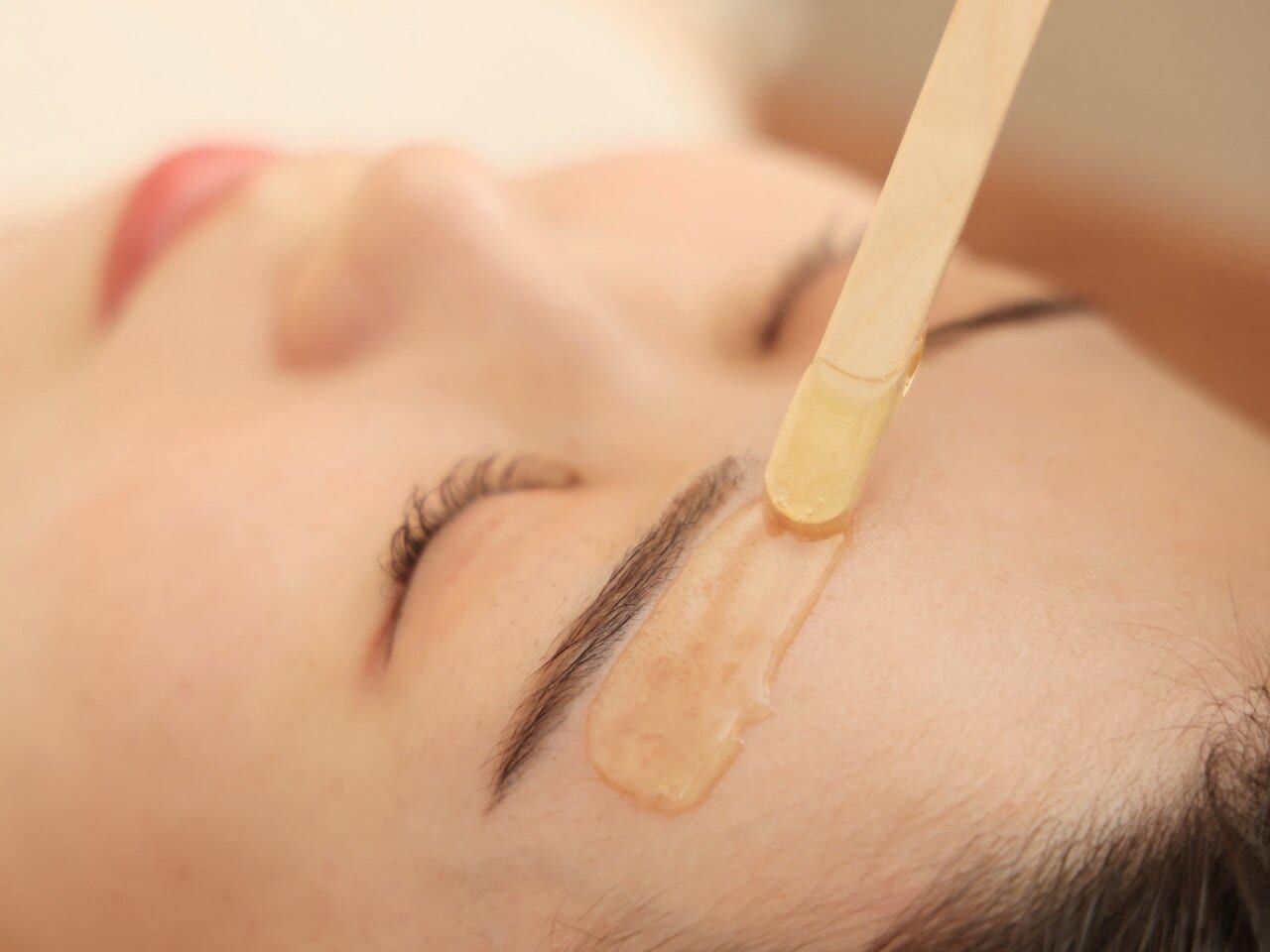 アイブロウ 眉毛サロン UNI BROW 四条烏丸(河原町)のメンズ眉毛サロン店内写真 1枚目