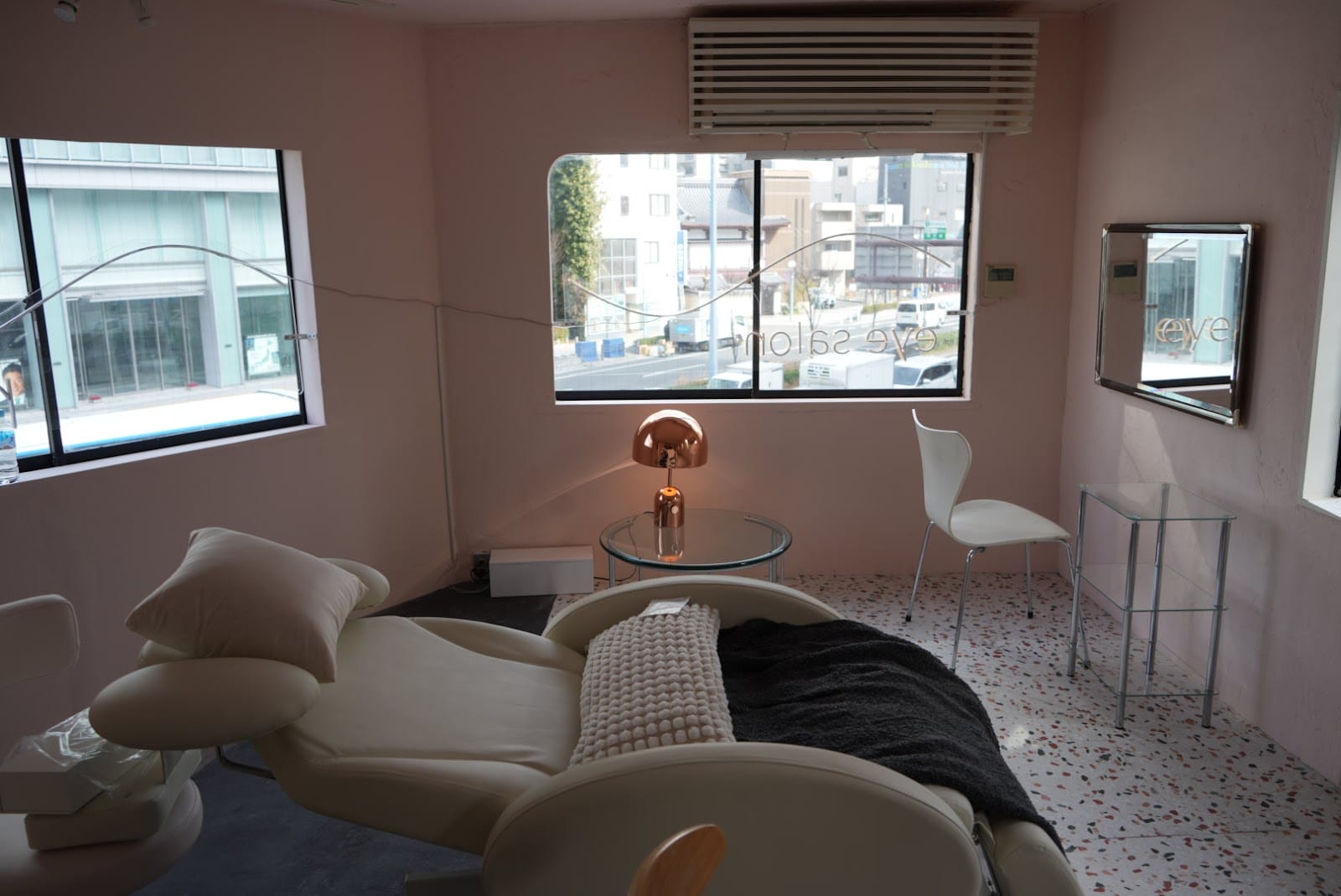 Beauty salon nun まつげ（福島）のメンズ眉毛サロン店内写真 1枚目