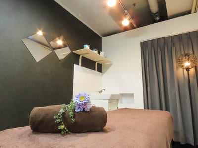 nomad アイラッシュ&アイブロウ 中野店 店内写真 1枚目