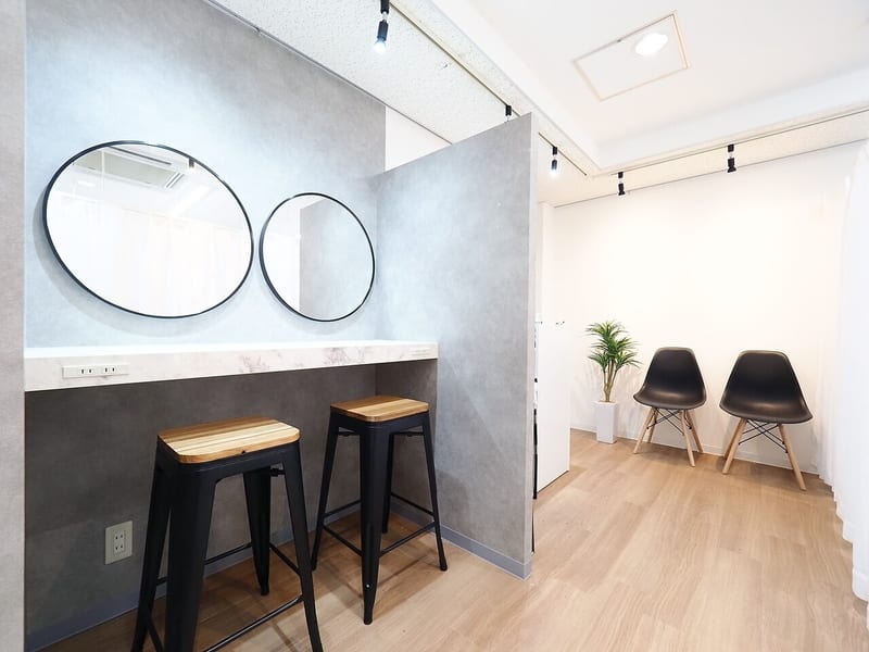 i. 紙屋町店(広島)のメンズ眉毛サロン