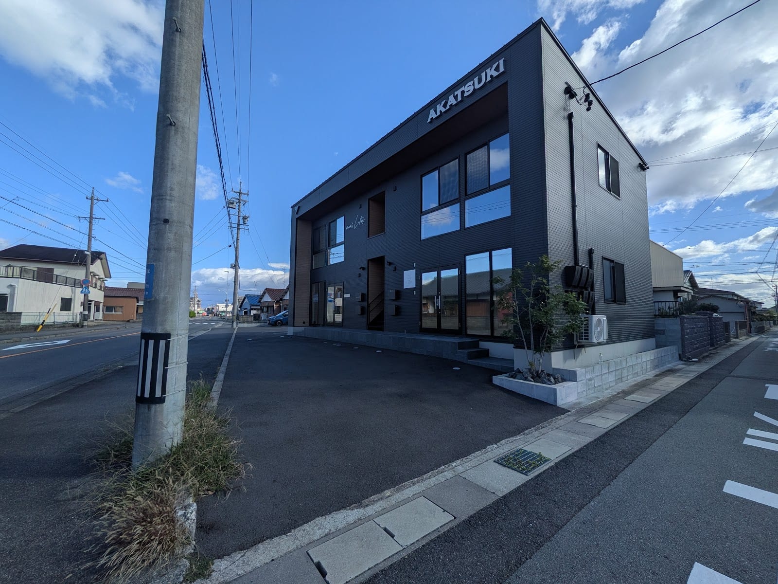 beauty salon LUNE 津店(津)のメンズ眉毛サロン店内写真 1枚目