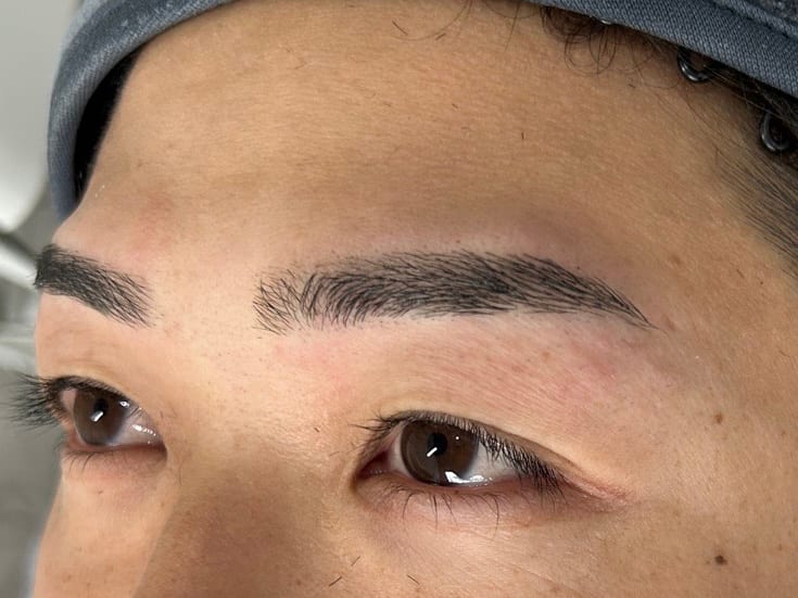 メンズ眉毛専門店 Brow×Skin Lab RoKoの店内写真2