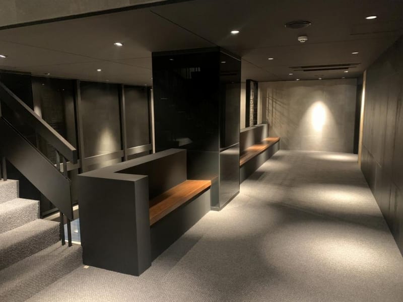 Roist大阪難波店アイブロウ（難波）のメンズ眉毛サロン