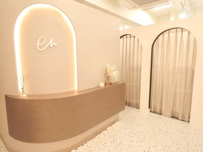 en アイラッシュ&アイブロウ 天神店 店内写真 1枚目