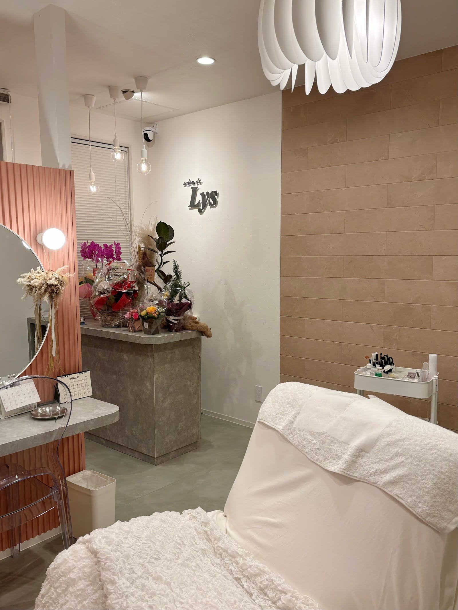 Salon de Lys 岐阜北方（本巣）のメンズ眉毛サロン店内写真 1枚目